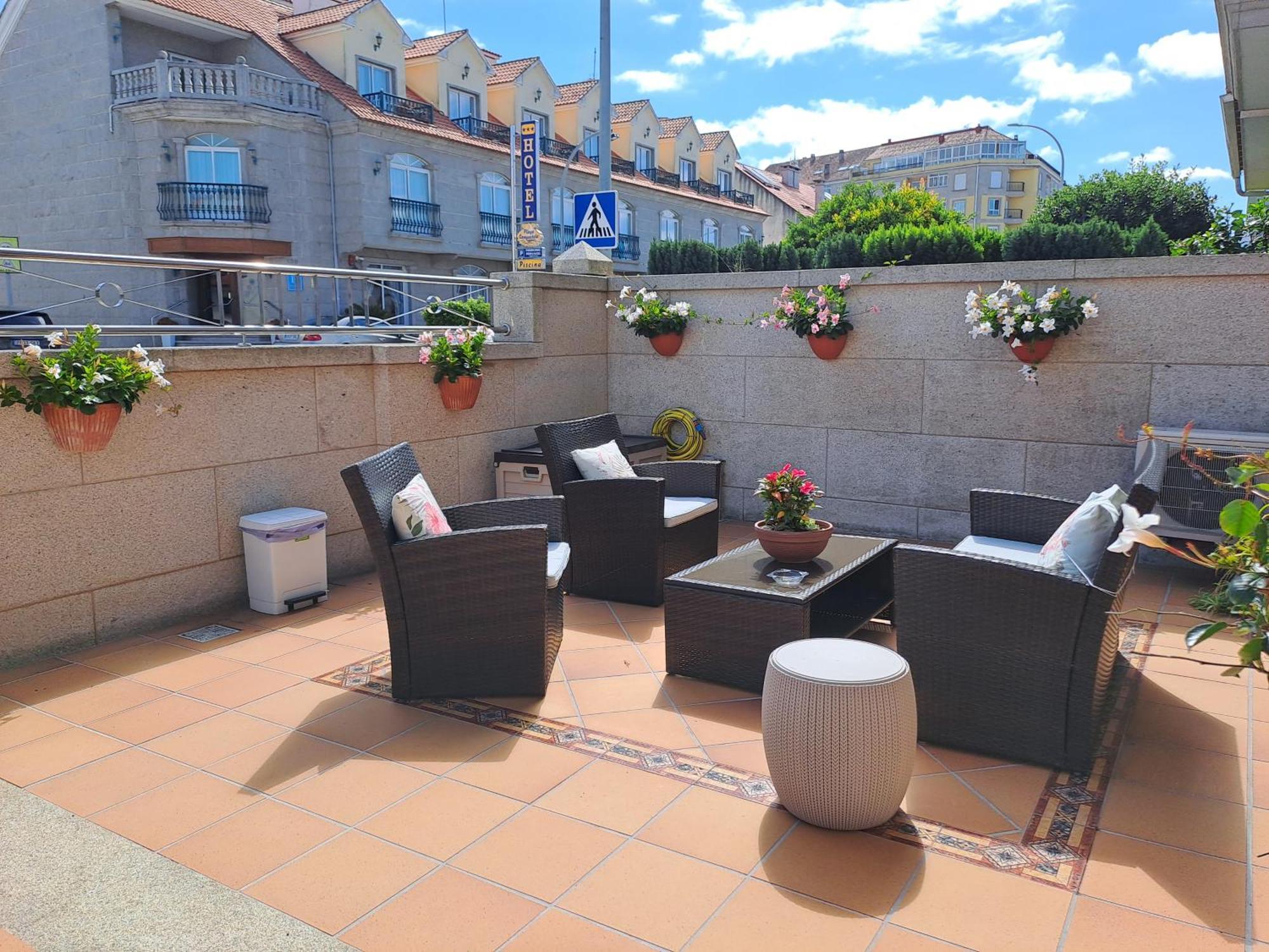 Apartamentos Playa Compostela Vilagarcia de Arousa Exterior photo